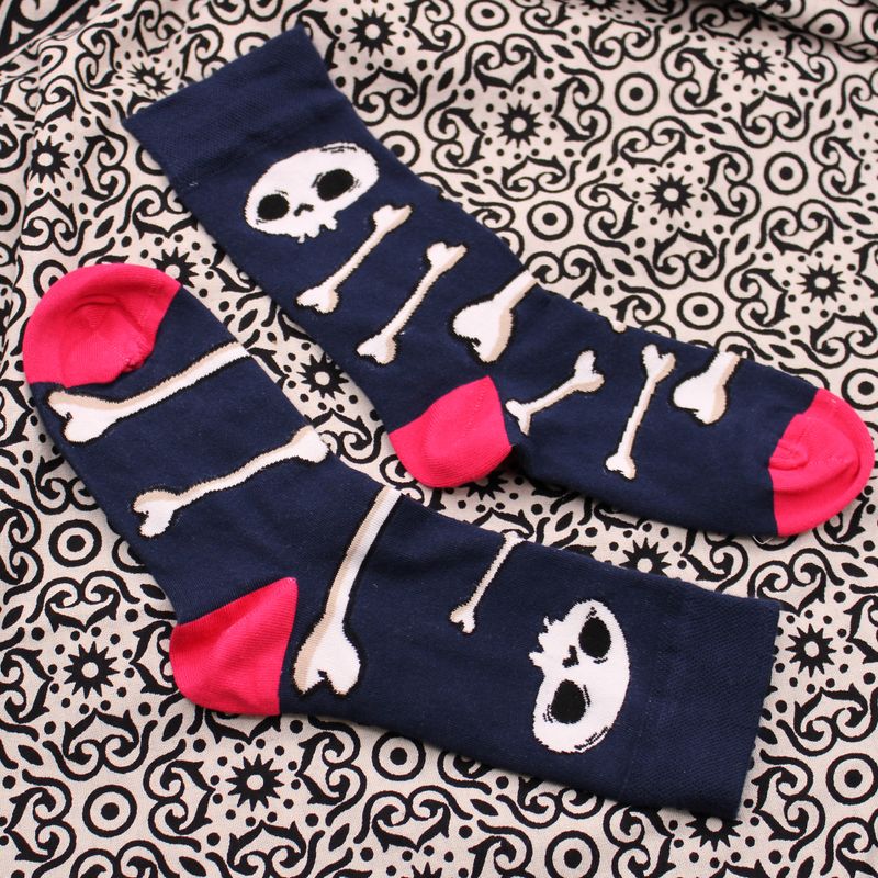 Calcetines calaveras detalle